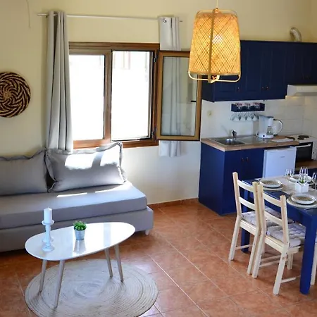 Elianthos Apartahotel Vamos
