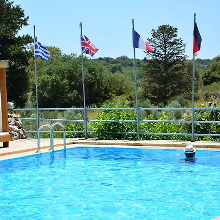 Elianthos Apartahotel