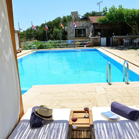 Elianthos Apartahotel 3*